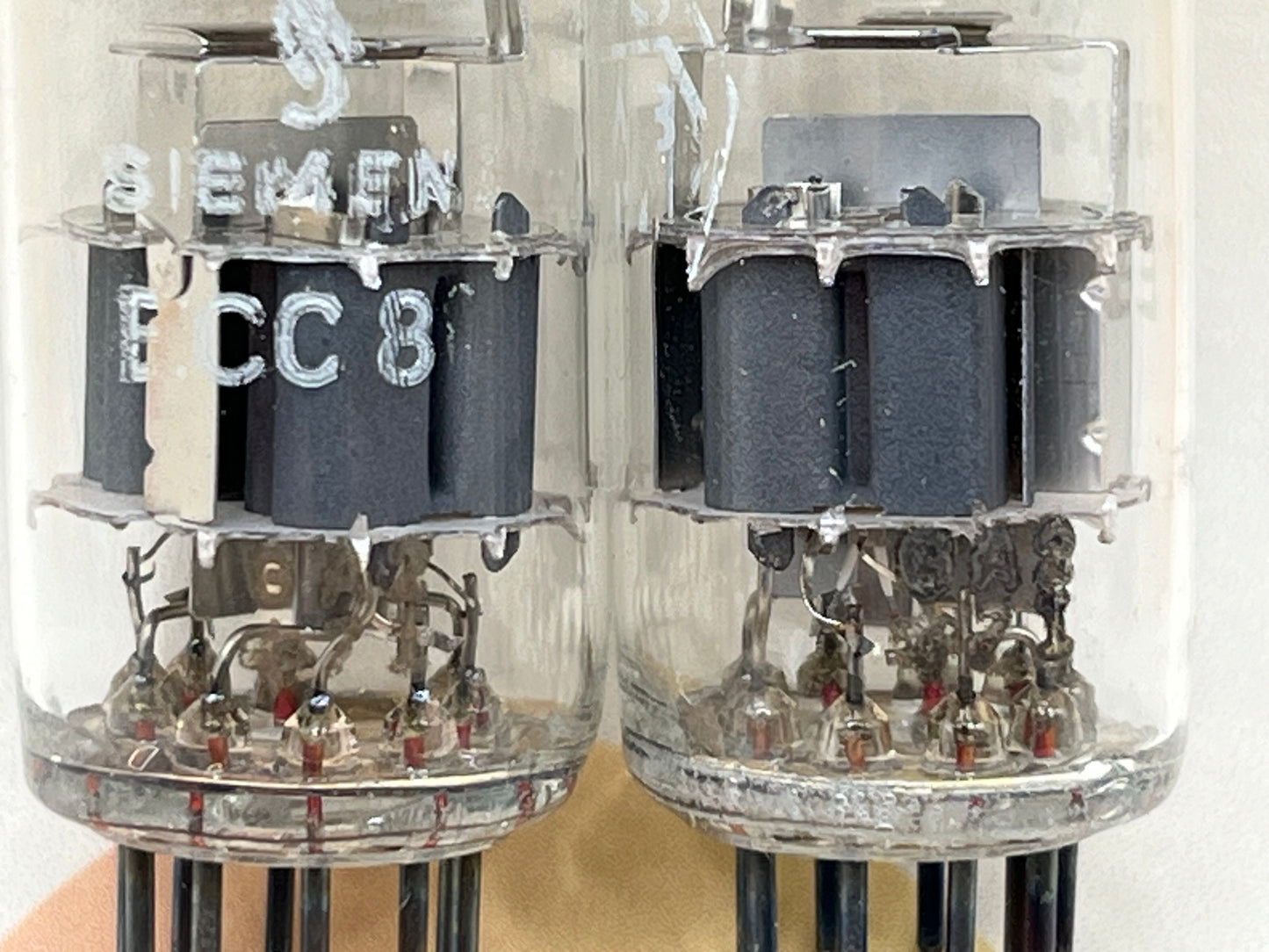 Siemens ECC88 = 6DJ8 Red Tip Matched Pair - München GA3 #3G - NOS 