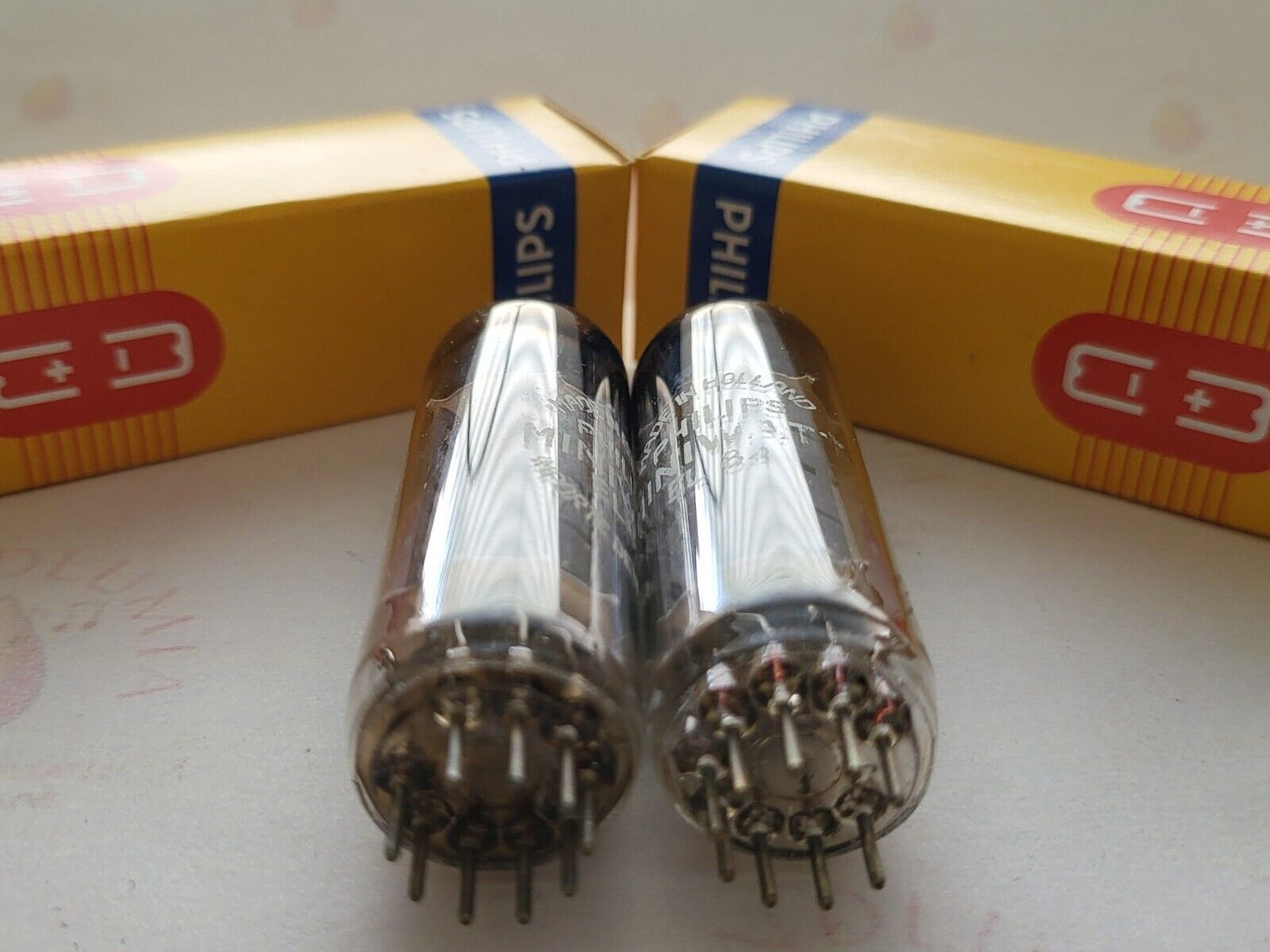 2x Philips Miniwatt EL84 6BQ5 D-getter Tubes - Sittard, NL 1955 rX1/rX2 - NOS