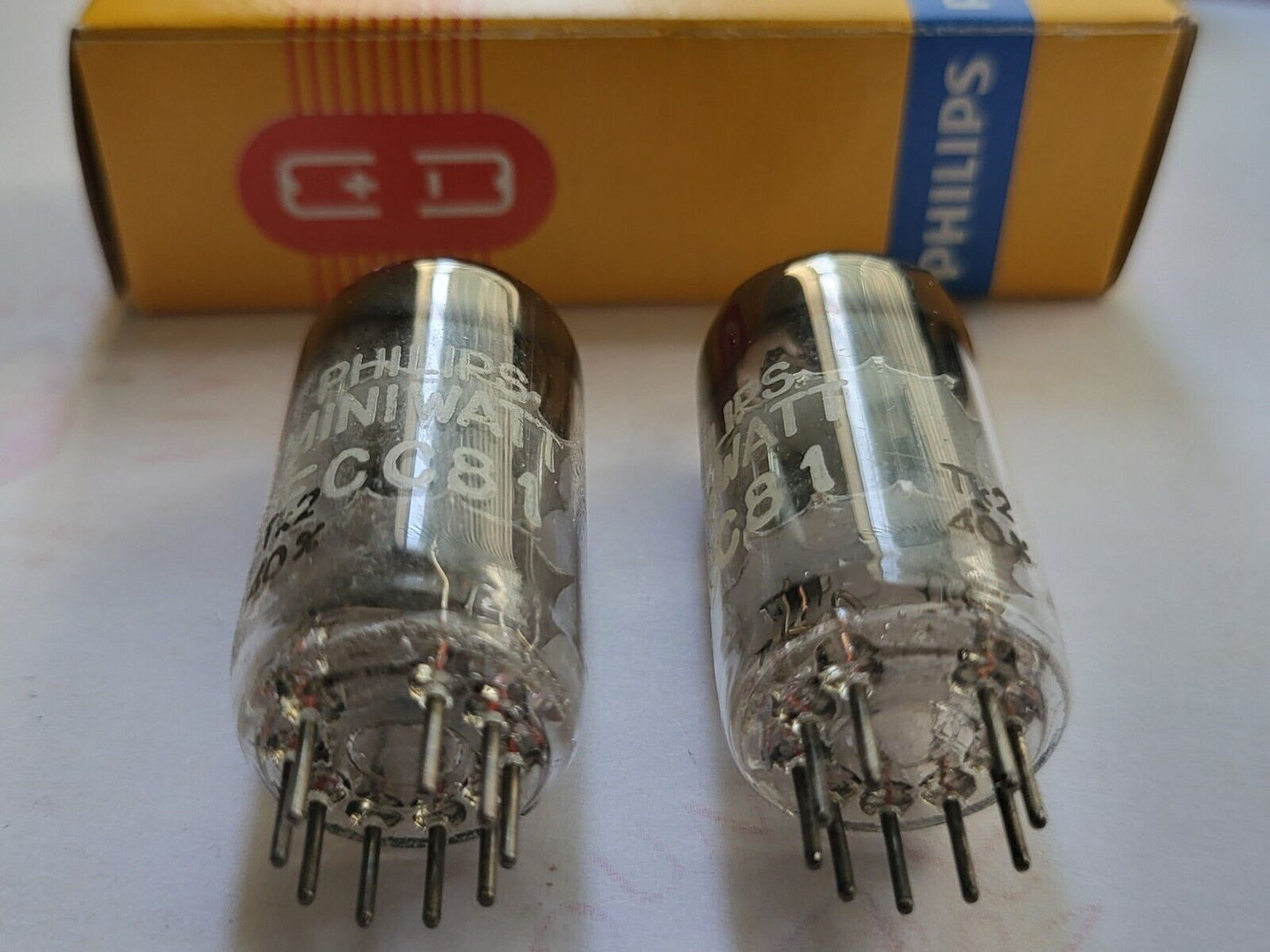 Philips ECC81 12AT7  Foil D-getter Matched Pair - Holland 1960 TK2 - Same code